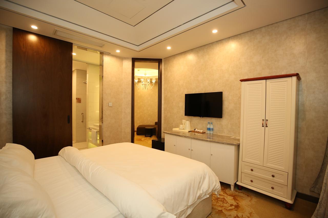 Crown Crystal Hotel Sanghaj Kültér fotó