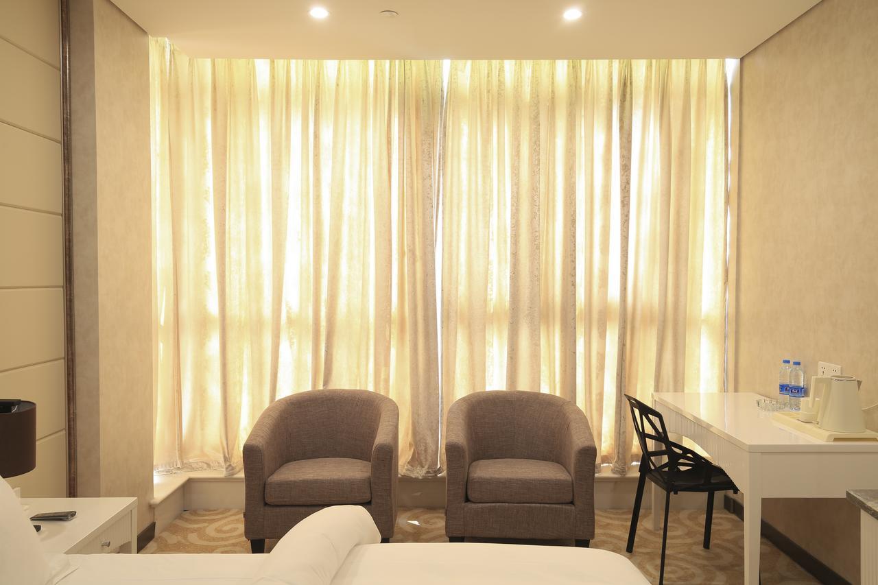 Crown Crystal Hotel Sanghaj Kültér fotó