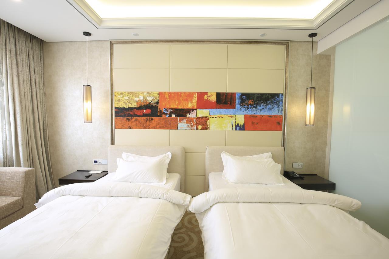 Crown Crystal Hotel Sanghaj Kültér fotó