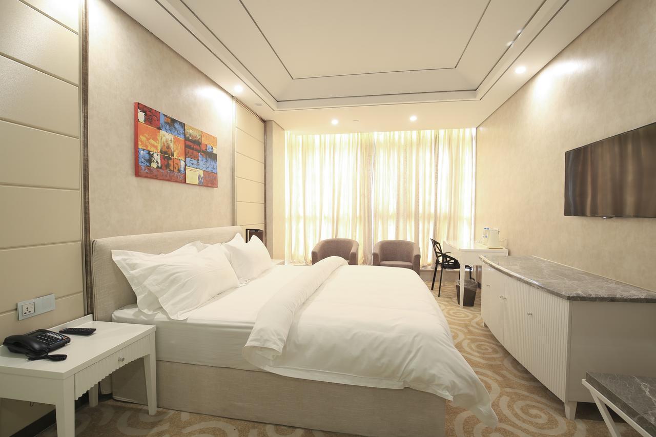 Crown Crystal Hotel Sanghaj Kültér fotó